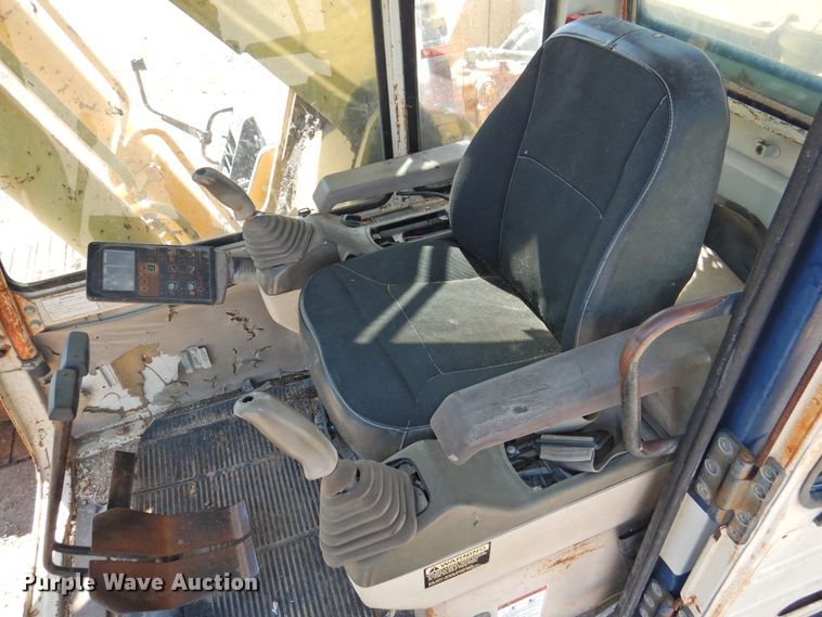 image for item DJ8374 Komatsu PC220LC  excavator