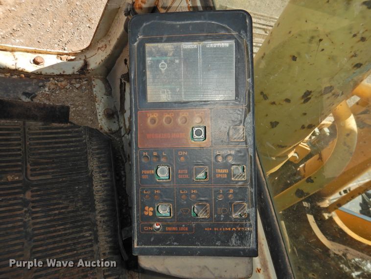 image for item DJ8374 Komatsu PC220LC  excavator