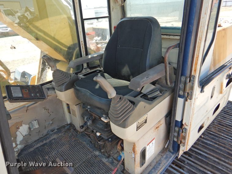 image for item DJ8374 Komatsu PC220LC  excavator