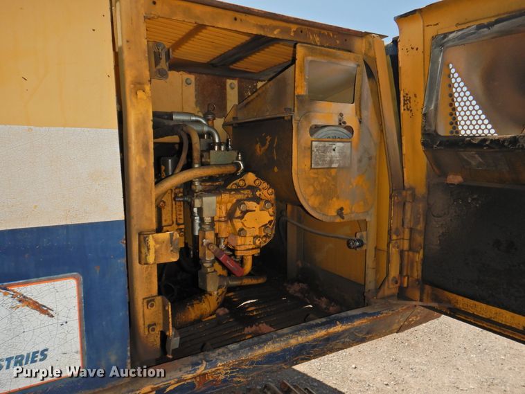 image for item DJ8374 Komatsu PC220LC  excavator