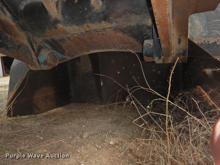 image for item DJ8382 74" W Anvil AM45 clamshell bucket