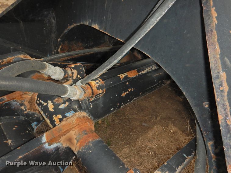 image for item DJ8382 74" W Anvil AM45 clamshell bucket