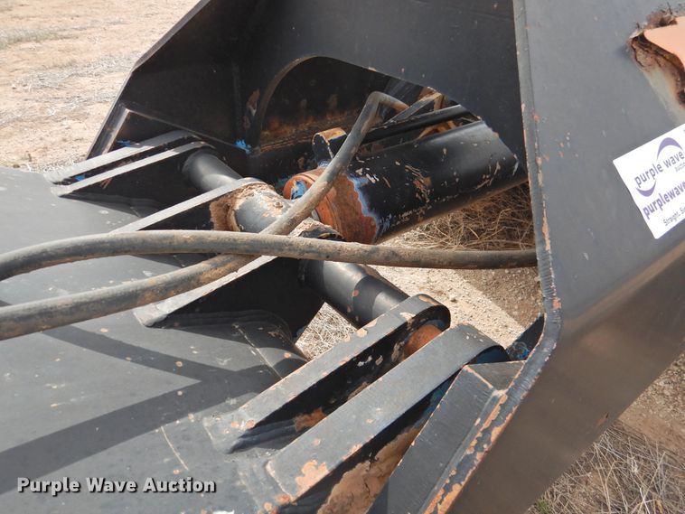 image for item DJ8382 74" W Anvil AM45 clamshell bucket