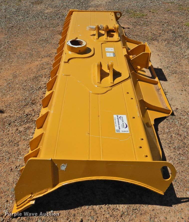 image for item DJ8429 John Deere 145"W dozer blade