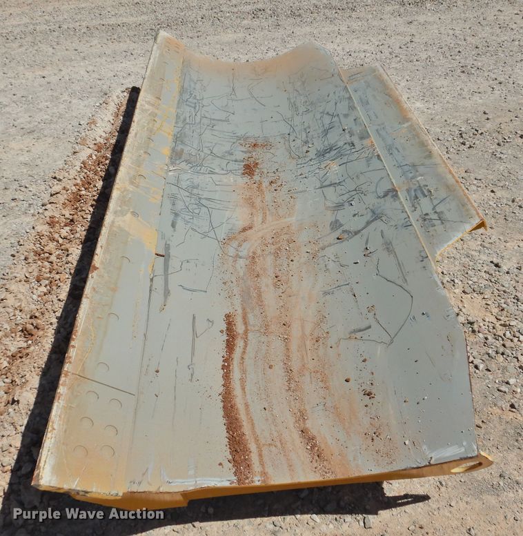 image for item DJ8429 John Deere 145"W dozer blade