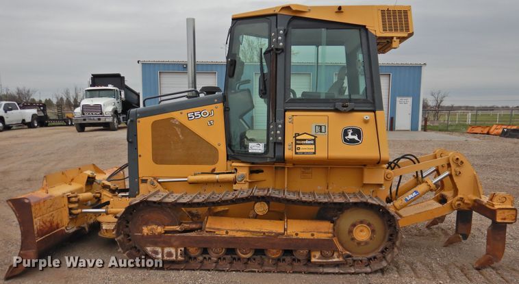 image for item DJ8434 2006 John Deere 550J LT  dozer