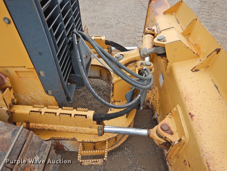 image for item DJ8434 2006 John Deere 550J LT  dozer