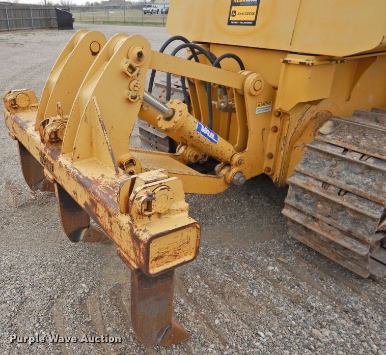 image for item DJ8434 2006 John Deere 550J LT  dozer