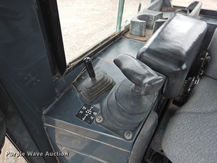 image for item DJ8434 2006 John Deere 550J LT  dozer