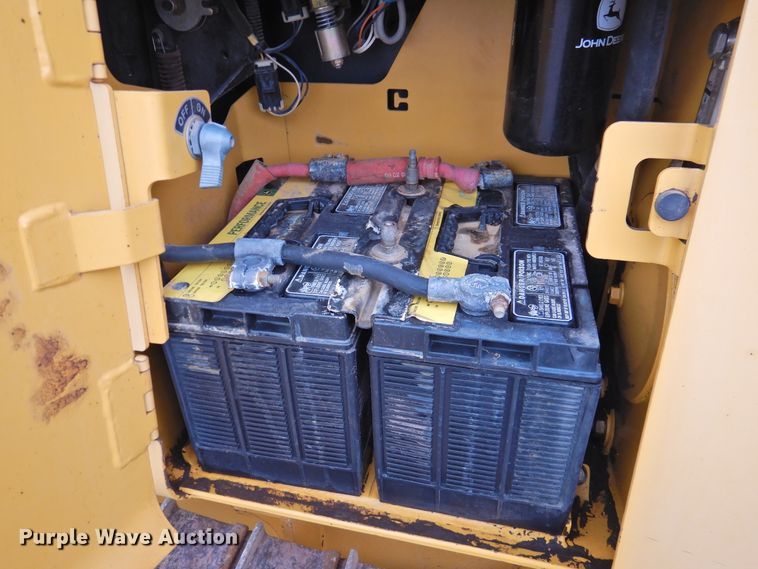 image for item DJ8434 2006 John Deere 550J LT  dozer