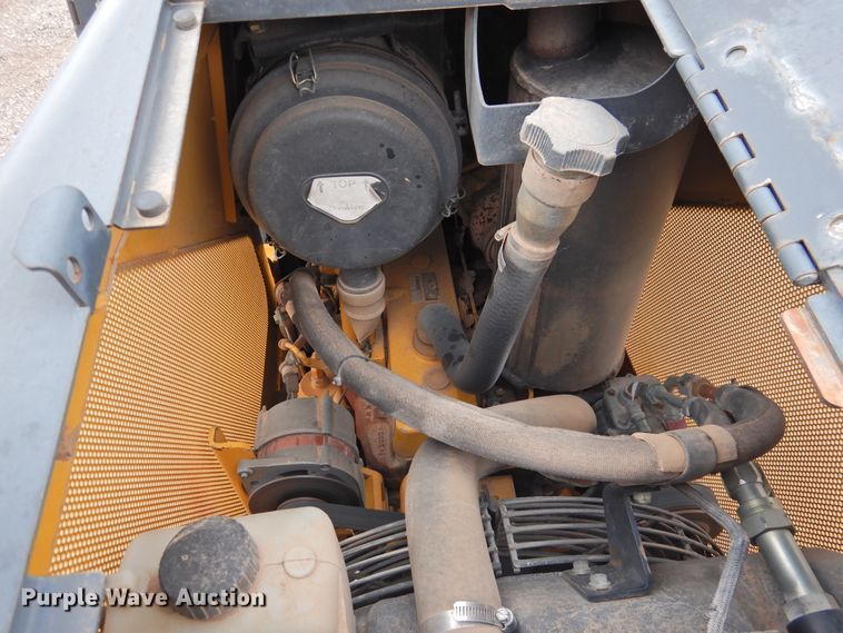 image for item DJ8434 2006 John Deere 550J LT  dozer