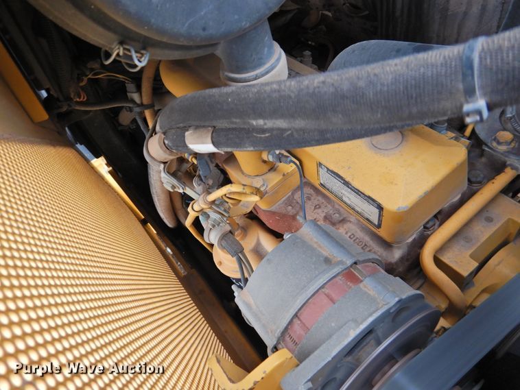 image for item DJ8434 2006 John Deere 550J LT  dozer