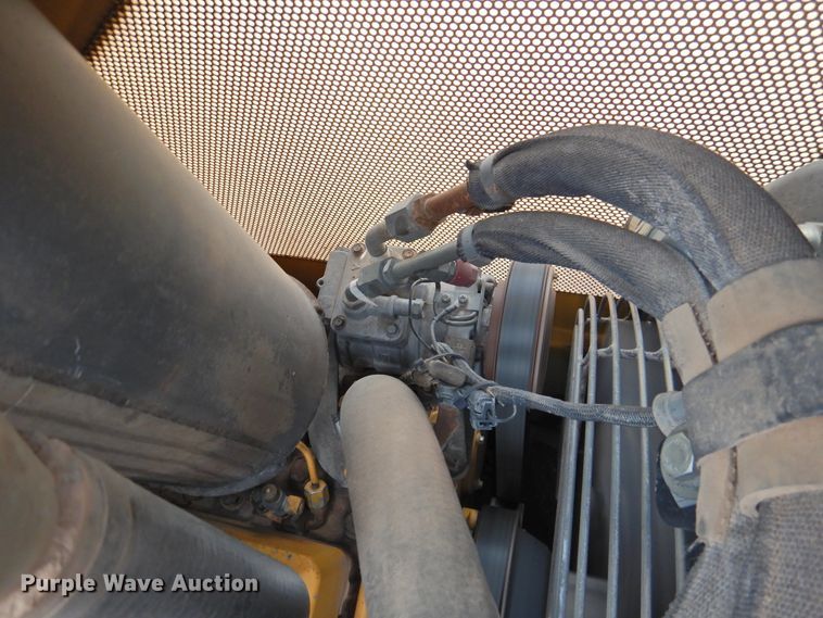 image for item DJ8434 2006 John Deere 550J LT  dozer