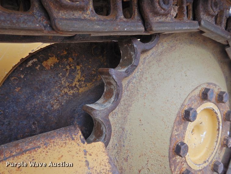 image for item DJ8434 2006 John Deere 550J LT  dozer