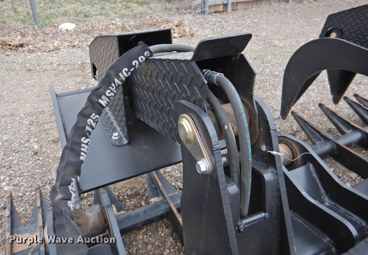 image for item DJ8435 ProWorks 84"W skid steer grapple bucket