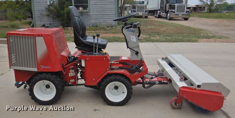 image for item DJ8437 Ventrac 3200  compact tractor