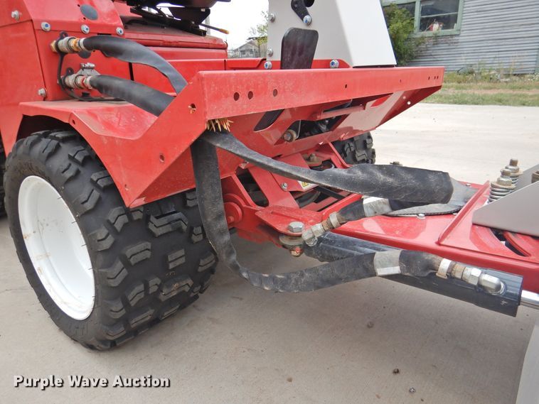 image for item DJ8437 Ventrac 3200  compact tractor