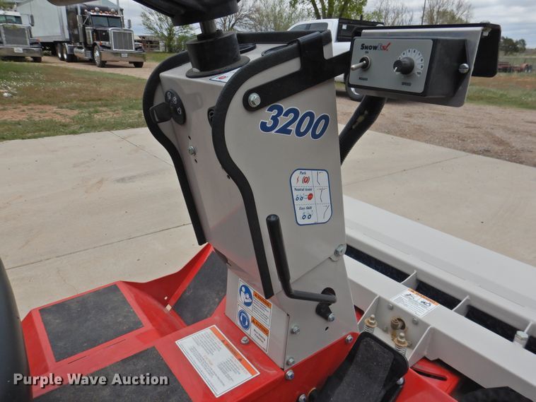 image for item DJ8437 Ventrac 3200  compact tractor