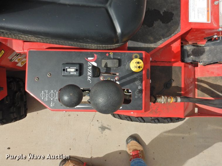 image for item DJ8437 Ventrac 3200  compact tractor