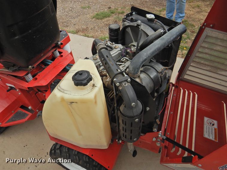 image for item DJ8437 Ventrac 3200  compact tractor