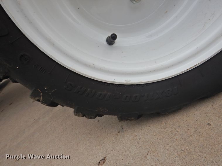 image for item DJ8437 Ventrac 3200  compact tractor