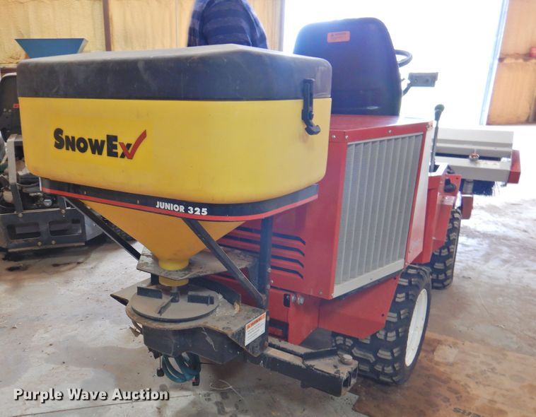 image for item DJ8437 Ventrac 3200  compact tractor