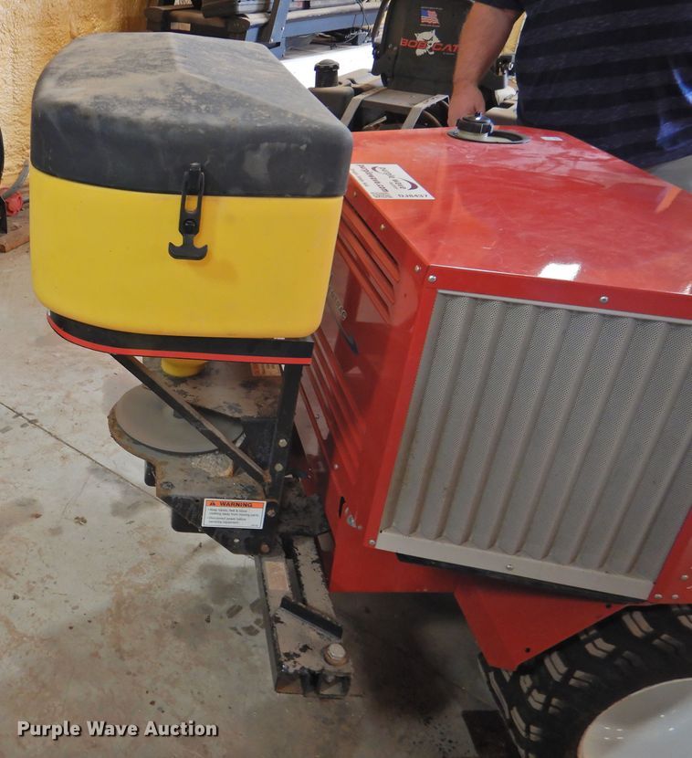 image for item DJ8437 Ventrac 3200  compact tractor