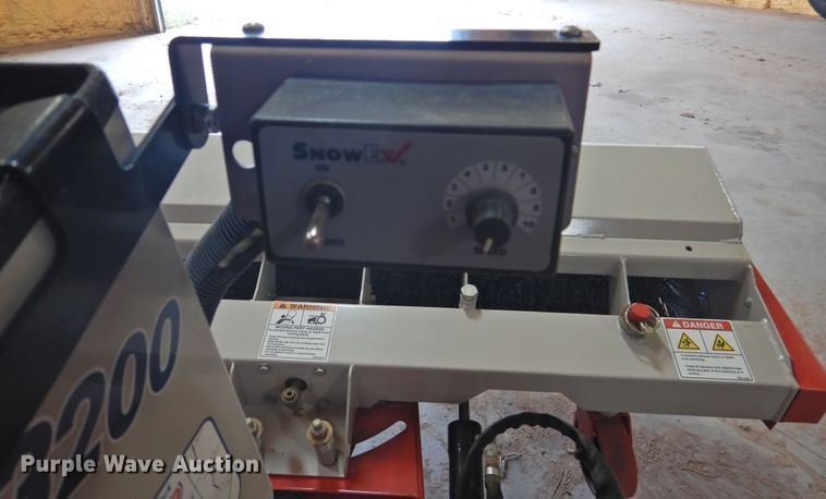 image for item DJ8437 Ventrac 3200  compact tractor