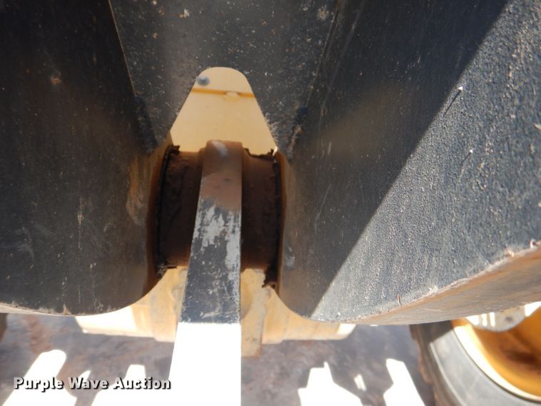 image for item DJ8841 2013 John Deere 624K  wheel loader