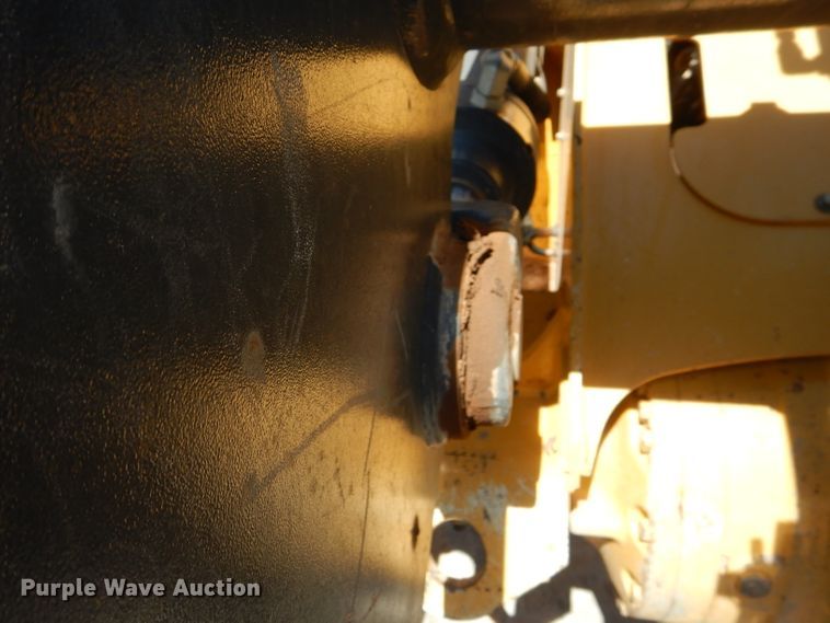 image for item DJ8841 2013 John Deere 624K  wheel loader