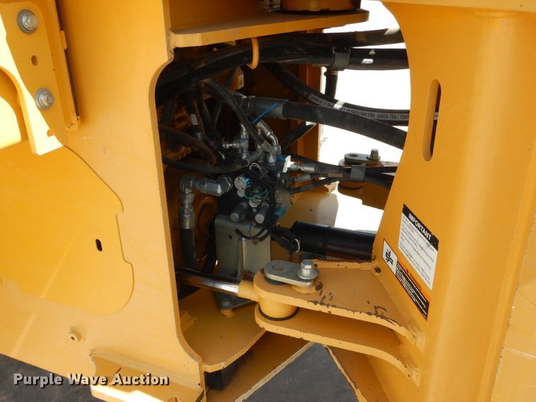 image for item DJ8841 2013 John Deere 624K  wheel loader
