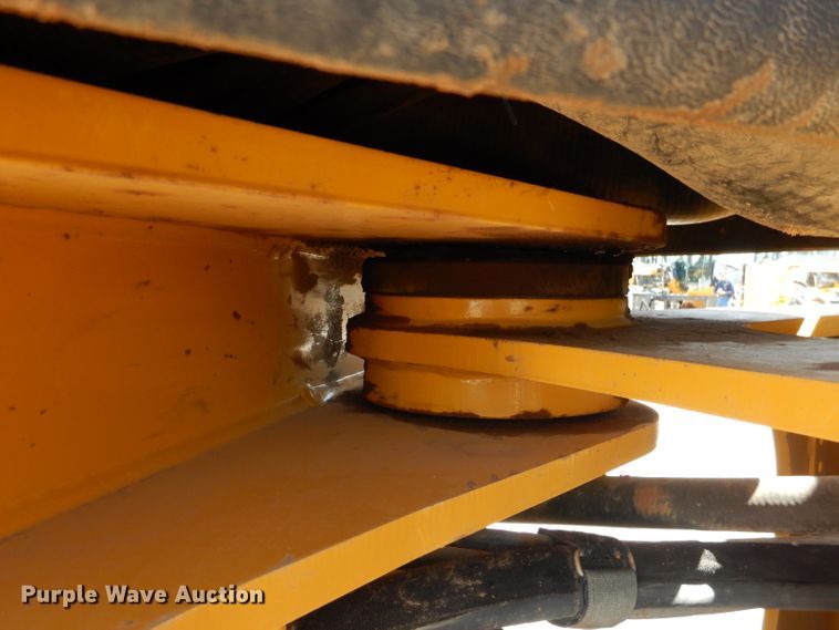 image for item DJ8841 2013 John Deere 624K  wheel loader