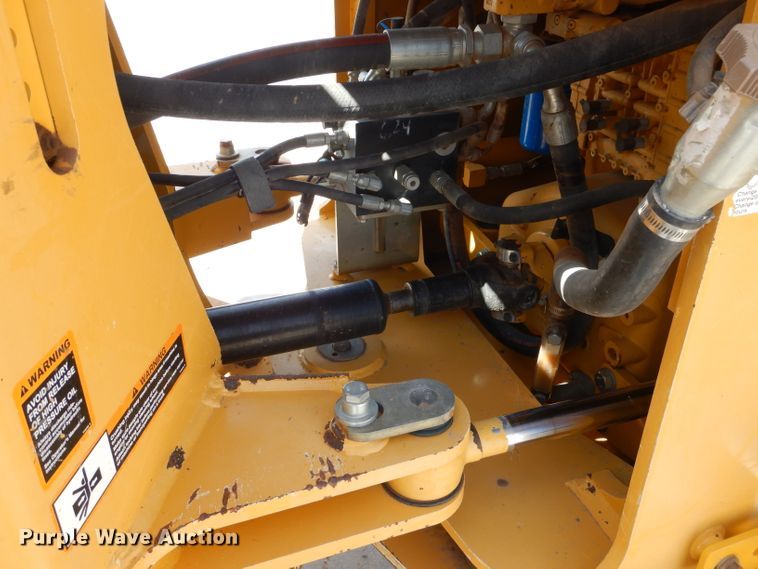 image for item DJ8841 2013 John Deere 624K  wheel loader