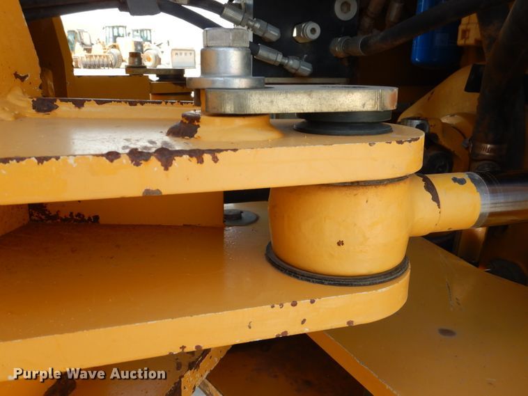 image for item DJ8841 2013 John Deere 624K  wheel loader