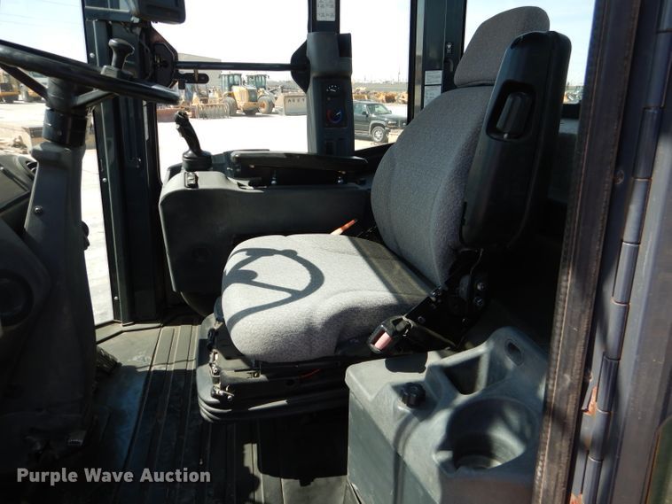 image for item DJ8841 2013 John Deere 624K  wheel loader