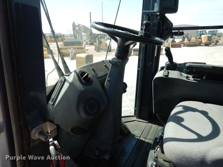 image for item DJ8841 2013 John Deere 624K  wheel loader