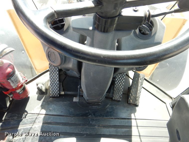 image for item DJ8841 2013 John Deere 624K  wheel loader