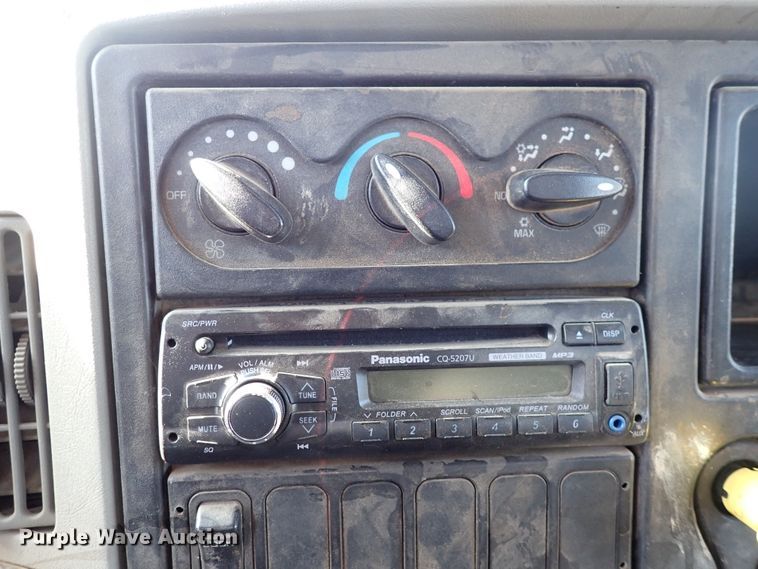 image for item DK4655 2008 International 7600  vacuum truck