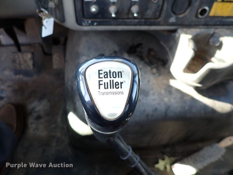 image for item DK4655 2008 International 7600  vacuum truck