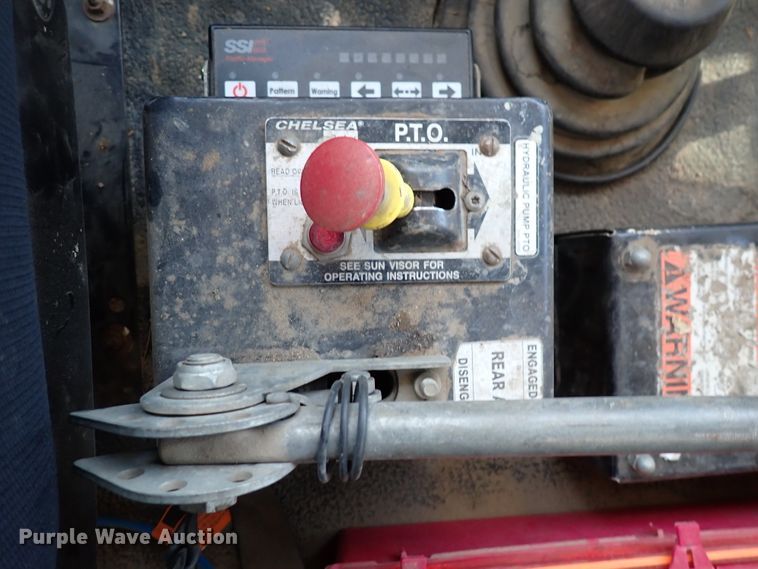 image for item DK4655 2008 International 7600  vacuum truck