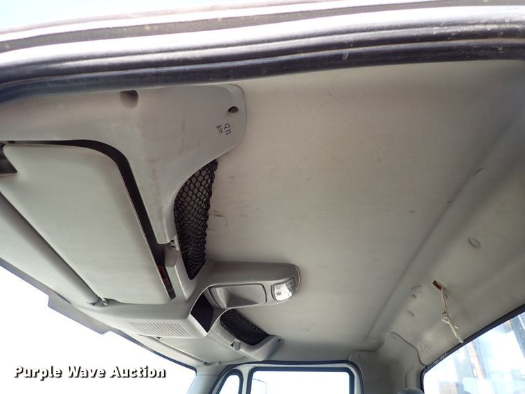 image for item DK4655 2008 International 7600  vacuum truck