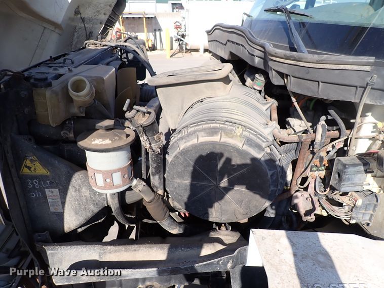 image for item DK4655 2008 International 7600  vacuum truck