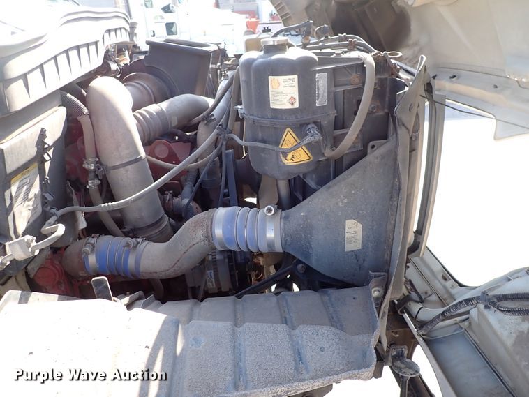 image for item DK4655 2008 International 7600  vacuum truck