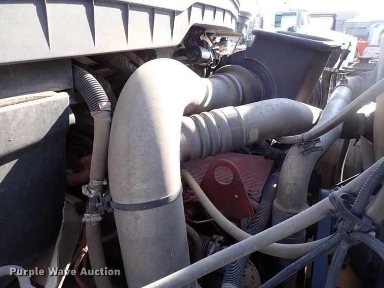 image for item DK4655 2008 International 7600  vacuum truck