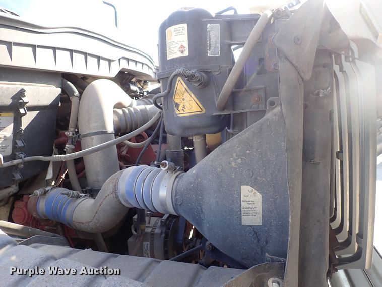 image for item DK4655 2008 International 7600  vacuum truck