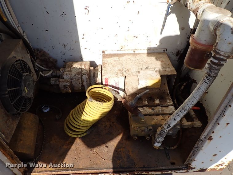 image for item DK4655 2008 International 7600  vacuum truck