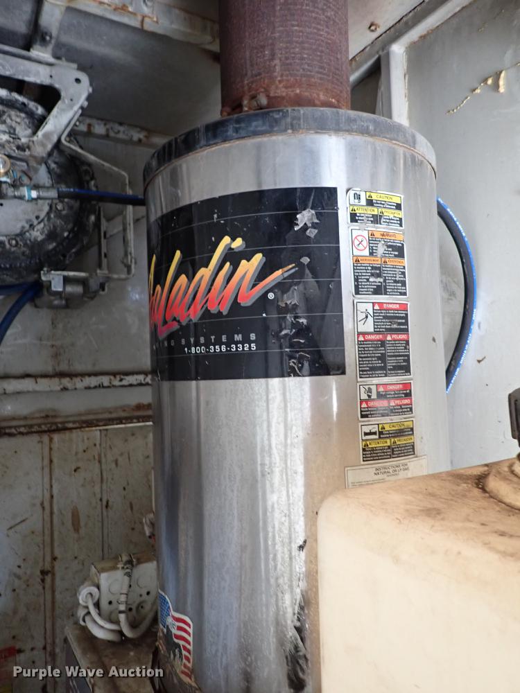 image for item DK4655 2008 International 7600  vacuum truck