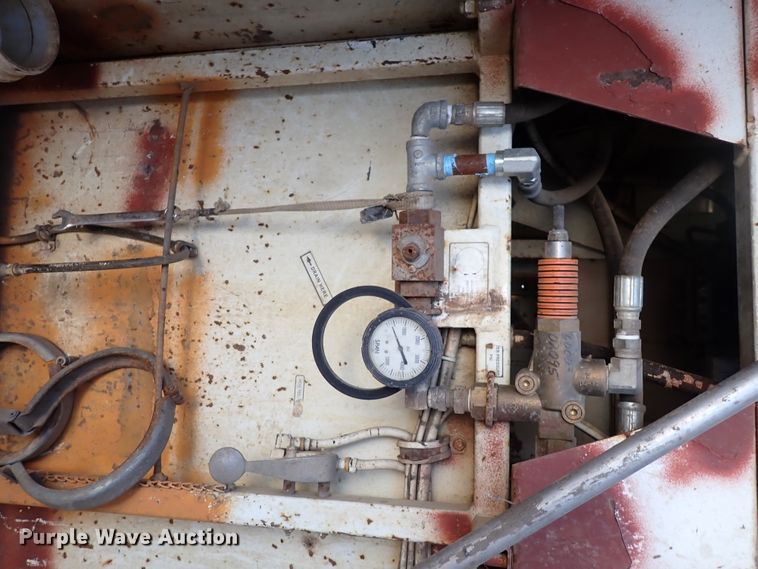 image for item DK4655 2008 International 7600  vacuum truck