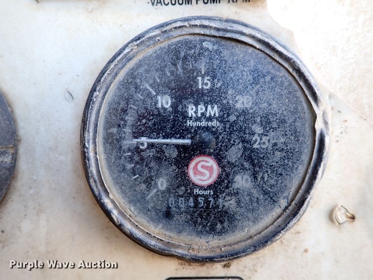 image for item DK4655 2008 International 7600  vacuum truck