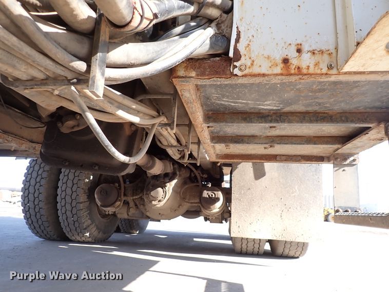 image for item DK4655 2008 International 7600  vacuum truck